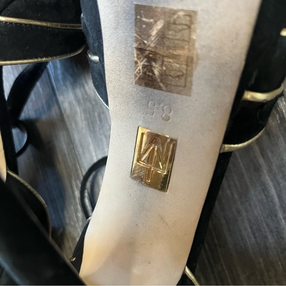 TRUTH OR DARE BY MADONNA WOMEN'S BLACK SUEDE STILETTO PUMP HEELS SIZE 8.5 - Picture 8 of 15